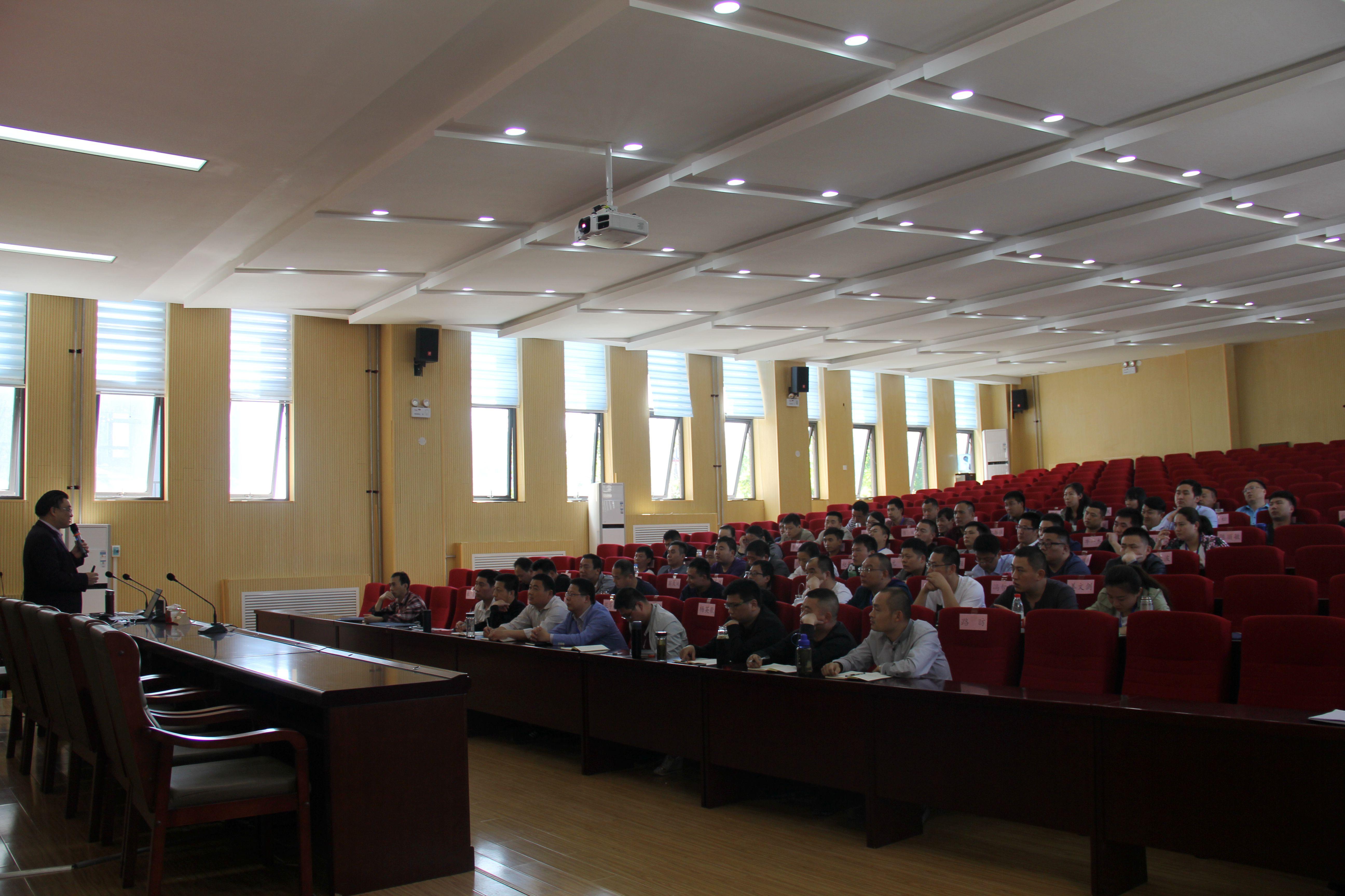 ֣�ݴ�ѧ����ͤ������ΪѧԱ�ǽ��С��Ŷӽ�����ִ������ר�⽲��